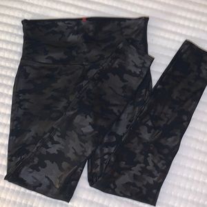 Spanx camo faux leather leggings size L
